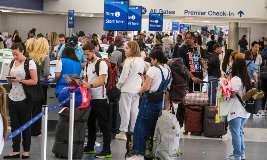 La Alcaldía de Medellín ofrece apoyo a Migración Colombia paramejorar las largas filas en el aeropuerto