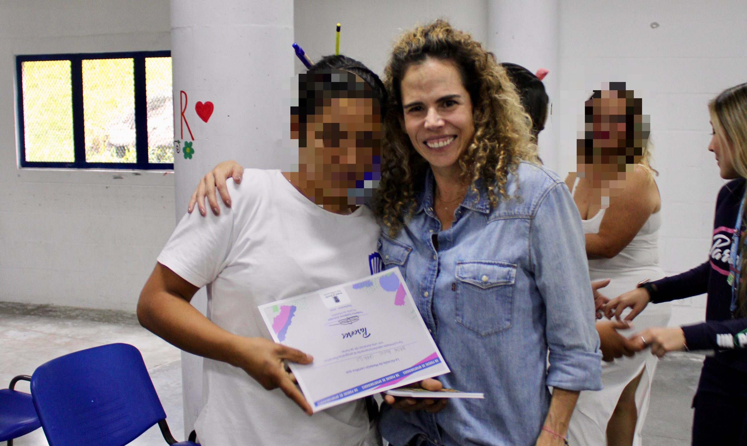 Graduación de 100 personas privadas de la libertad en El Pedregal fortalece la resocialización en Medellín