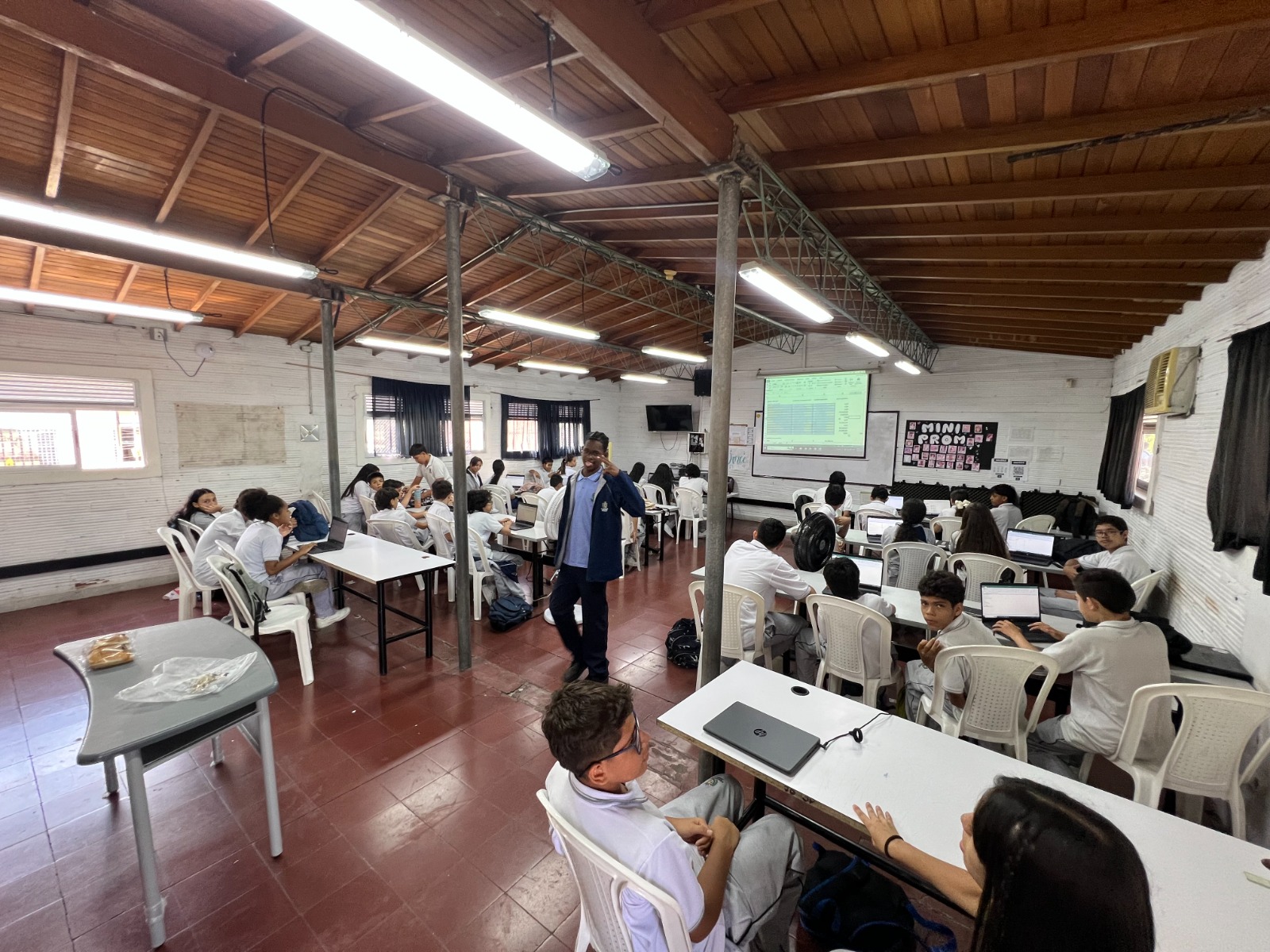 Con $81.000 millones inicia la renovación de la infraestructura educativa en Medellín