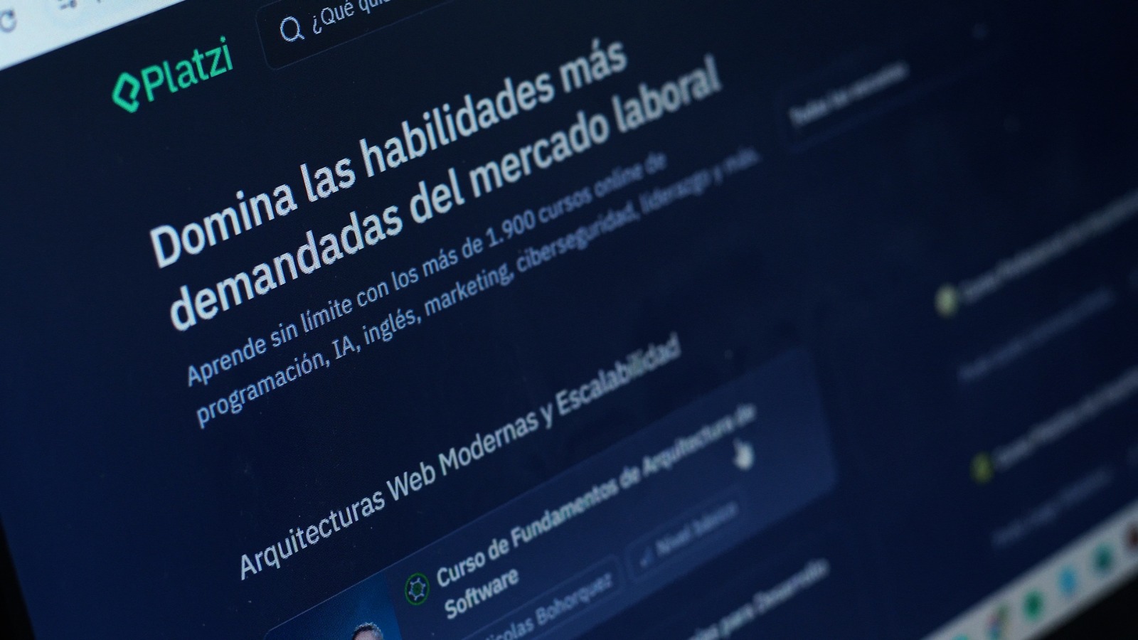 Ruta N y Platzi amplían acceso a formación tecnológica con más de 5.000 licencias gratuitas