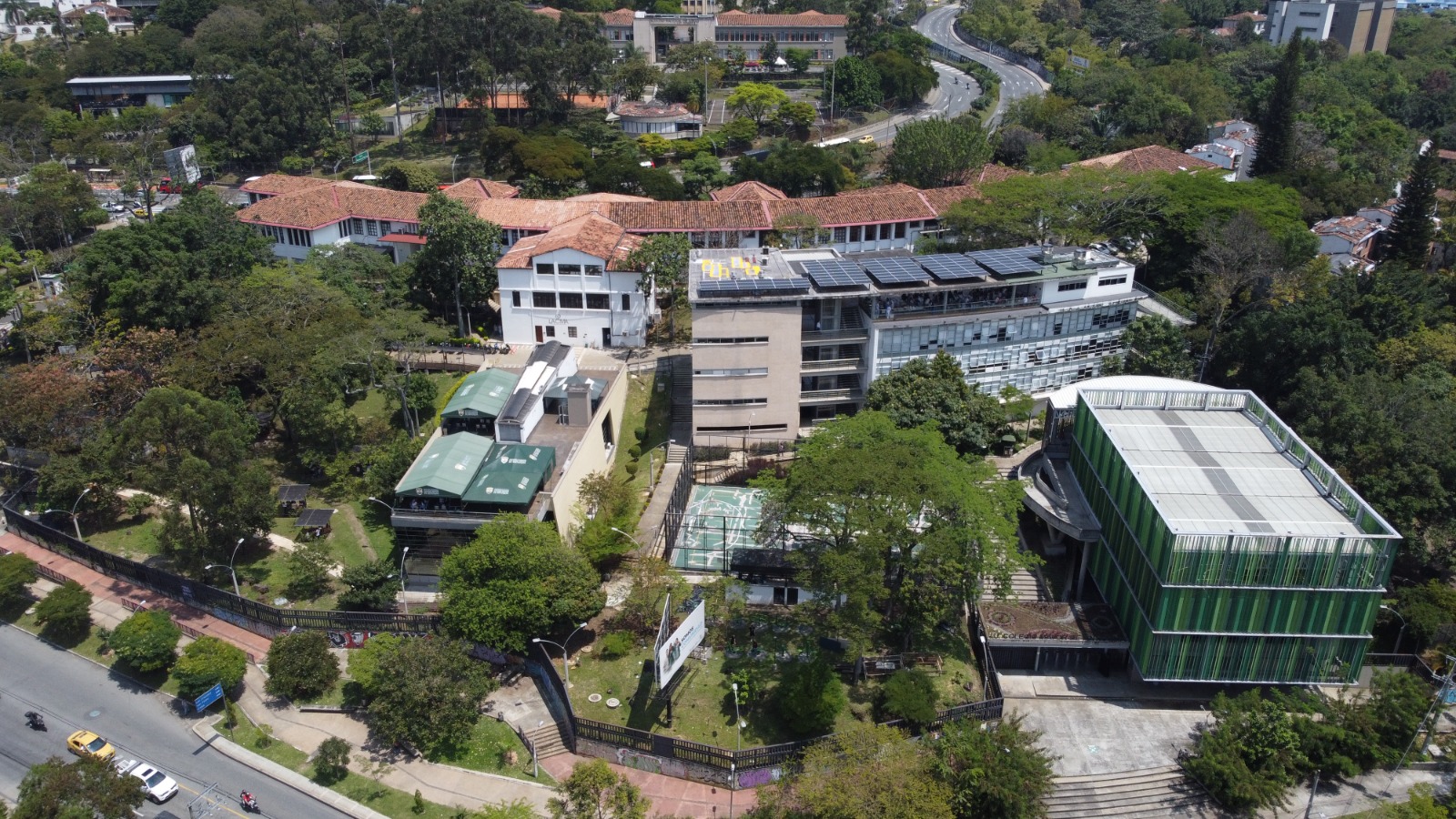 Más de 1.000 Becas de Presupuesto Participativo en Colmayor para Llegar a Todas las Comunas y Corregimientos de Medellín