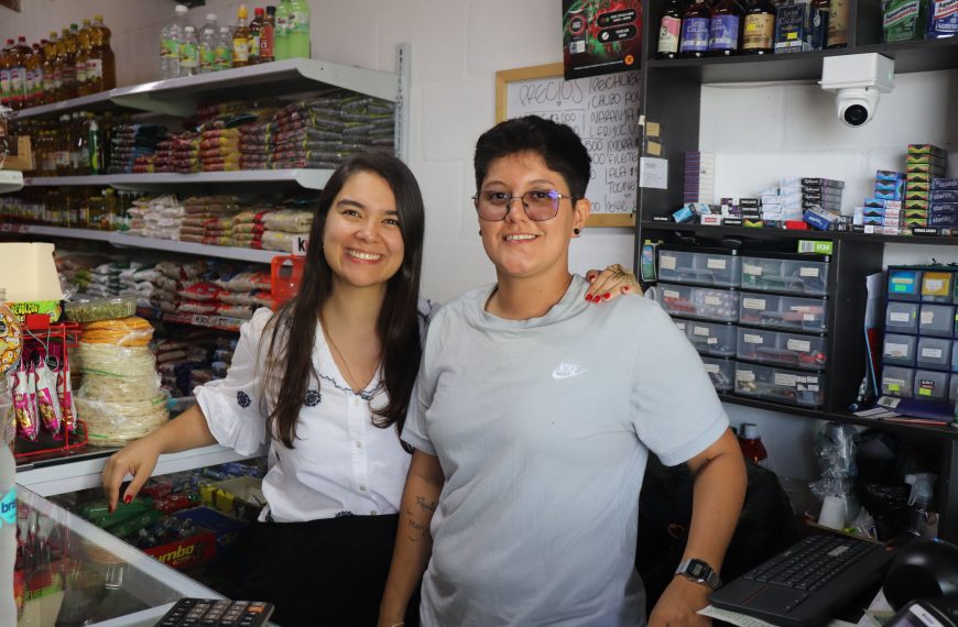 Más del 66 % de los tenderos en Antioquia son mujeres, revela Fenalco: preocupa baja cotización a pensión