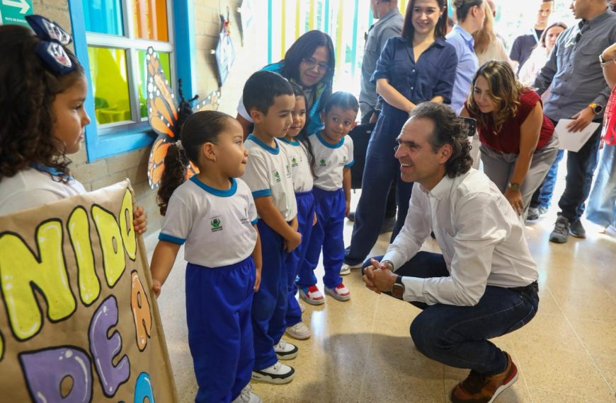 ¡Hito Histórico en Medellín! Alcalde Gutiérrez Anuncia Reducción de la Desnutrición Aguda Infantil a 0.4 % y Cero Muertes Asociadas