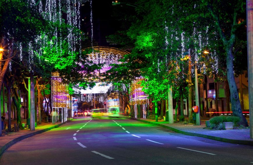 El Centro de Medellín se Viste de Fiesta con Novenas, Cultura y Recreación Navideña