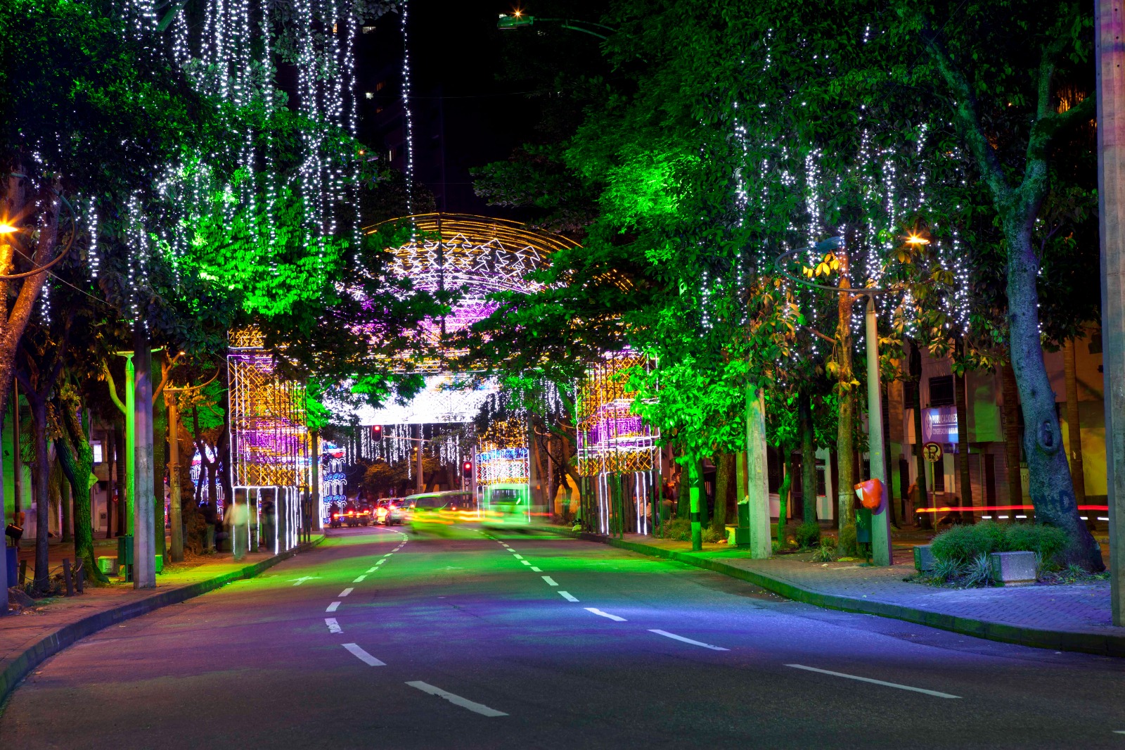 El Centro de Medellín se Viste de Fiesta con Novenas, Cultura y Recreación Navideña