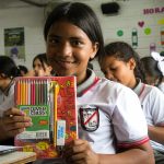 ¡MILAGRO EN LAS AULAS! El heroico rescate que salvó el futuro de miles de niños en Medellín